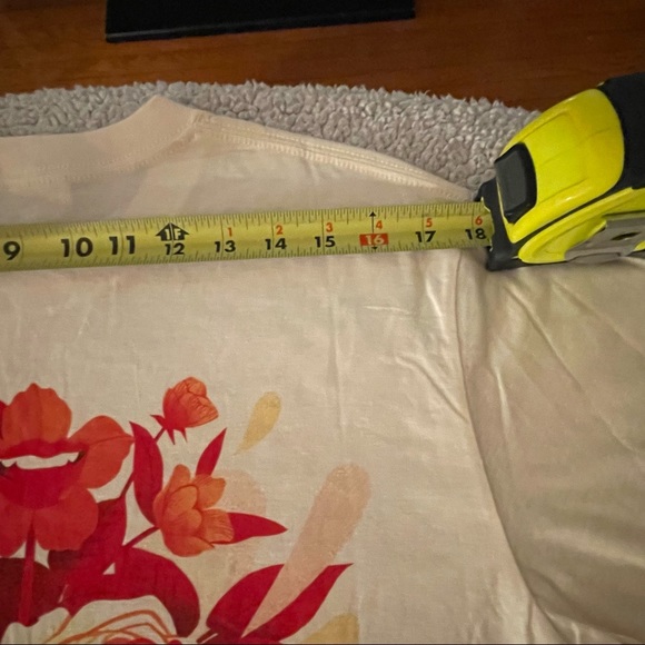 White Widow Canaca Offwhite Tee Shirt - Picture 10 of 10